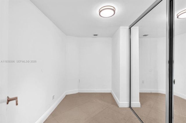 17201 Collins Ave 1107, Sunny Isles Beach, FL 33160