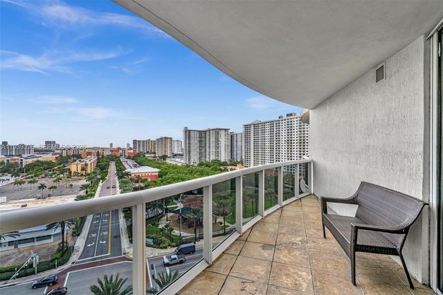 17201 Collins Ave 1107, Sunny Isles Beach, FL 33160