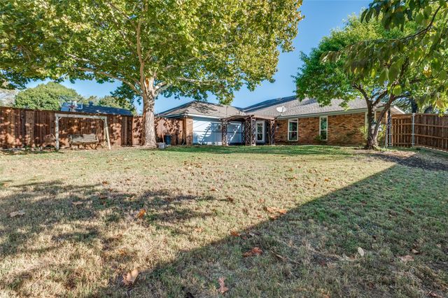 722 Corinthian Place, Duncanville, TX 75137
