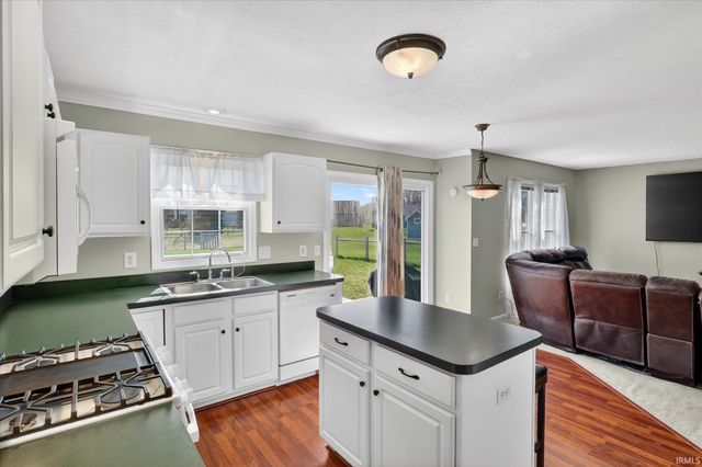 11002 Golden Pheasant Drive, Osceola, IN 46561