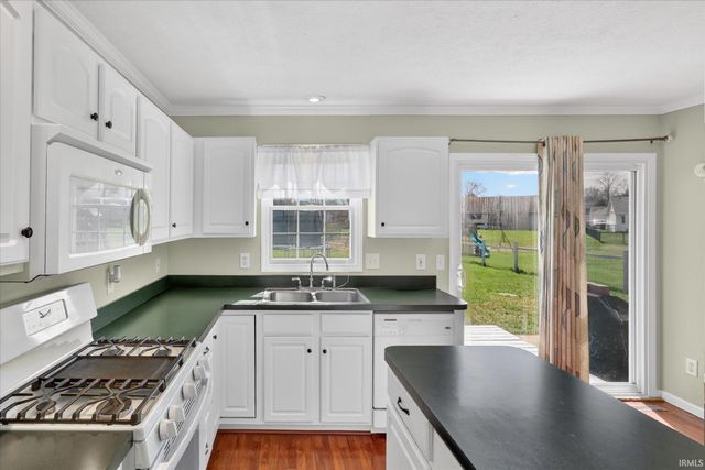 11002 Golden Pheasant Drive, Osceola, IN 46561