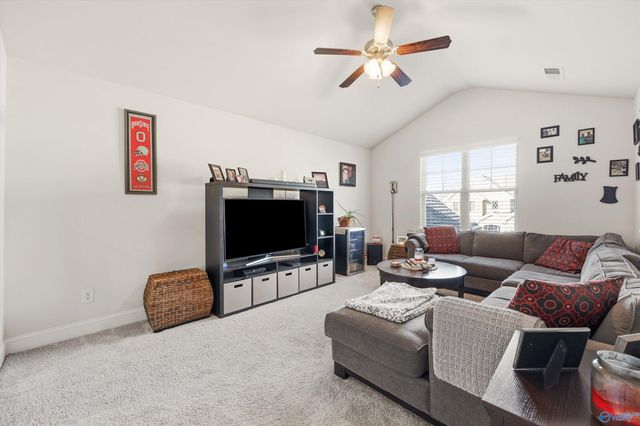 8358 Anslee Way, Huntsville, AL 35806