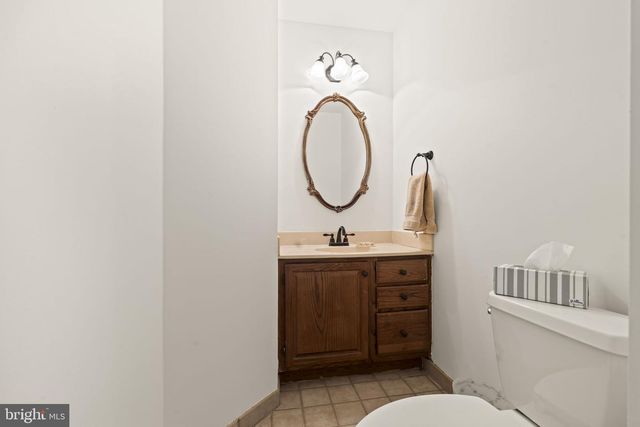 32 REGAN LN, Voorhees, NJ 08043