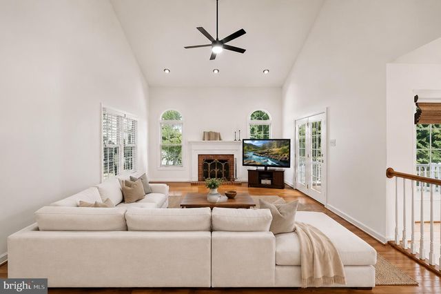 32 REGAN LN, Voorhees, NJ 08043