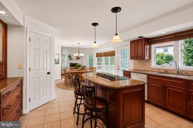 32 REGAN LN, Voorhees, NJ 08043