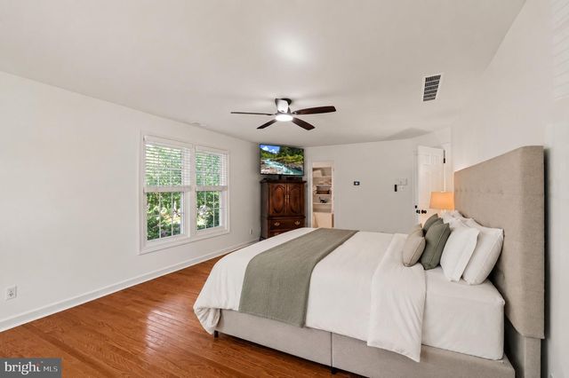 32 REGAN LN, Voorhees, NJ 08043