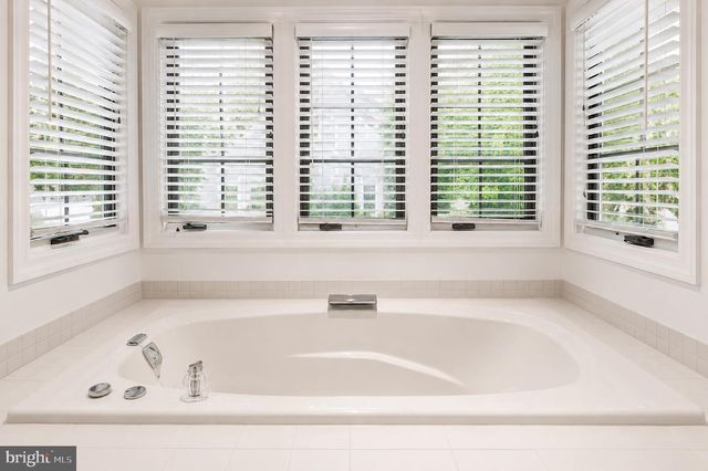 32 REGAN LN, Voorhees, NJ 08043