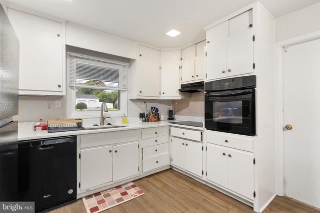 12418 KENSINGTON LN, Bowie, MD 20715