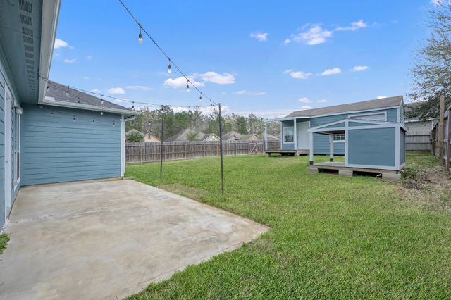 2078 Midlane Drive, Conroe, TX 77301