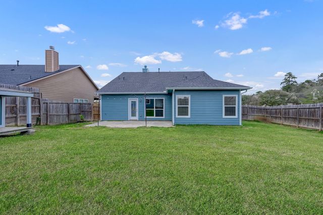 2078 Midlane Drive, Conroe, TX 77301