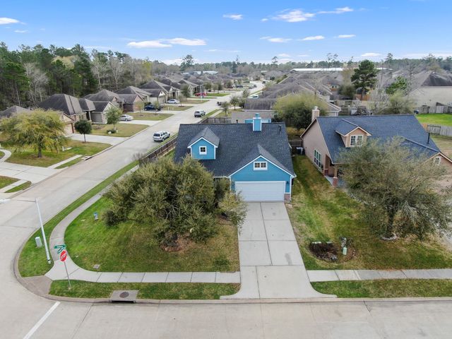 2078 Midlane Drive, Conroe, TX 77301