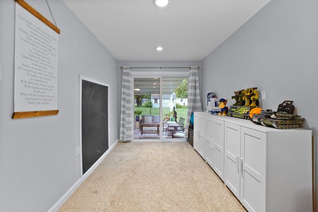 4901 E 73rd Avenue, Merrillville, IN 46410