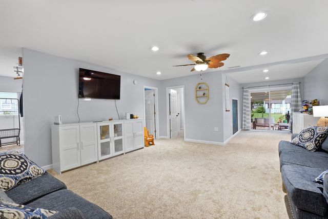 4901 E 73rd Avenue, Merrillville, IN 46410