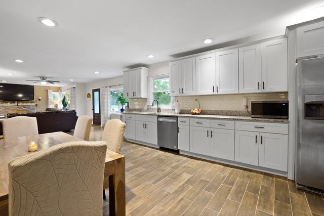 4901 E 73rd Avenue, Merrillville, IN 46410