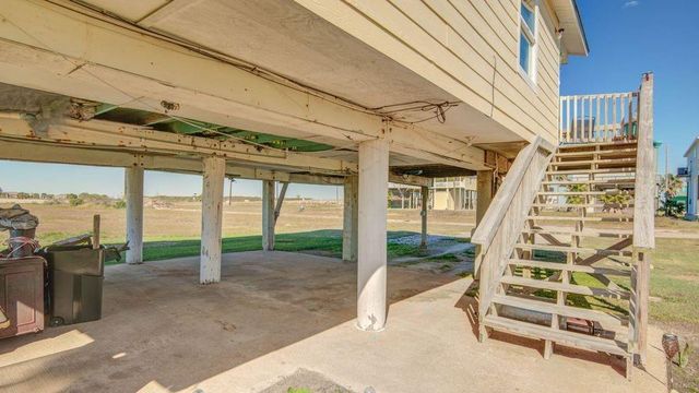 13219 Buccaneer Parkway, Freeport, TX 77541