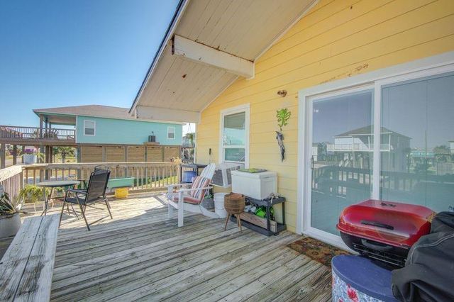 13219 Buccaneer Parkway, Freeport, TX 77541