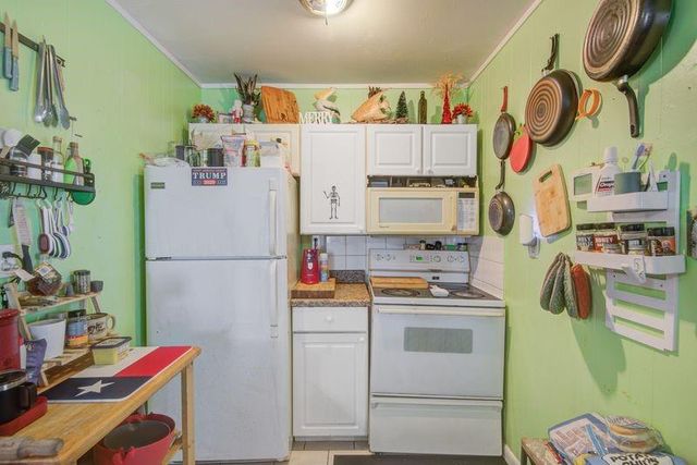 13219 Buccaneer Parkway, Freeport, TX 77541