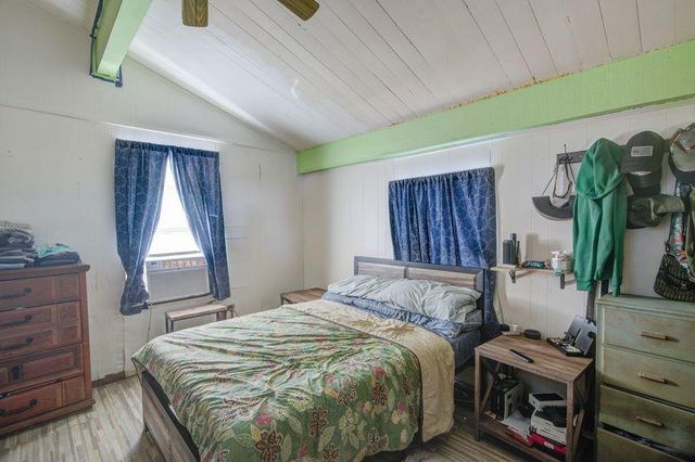 13219 Buccaneer Parkway, Freeport, TX 77541