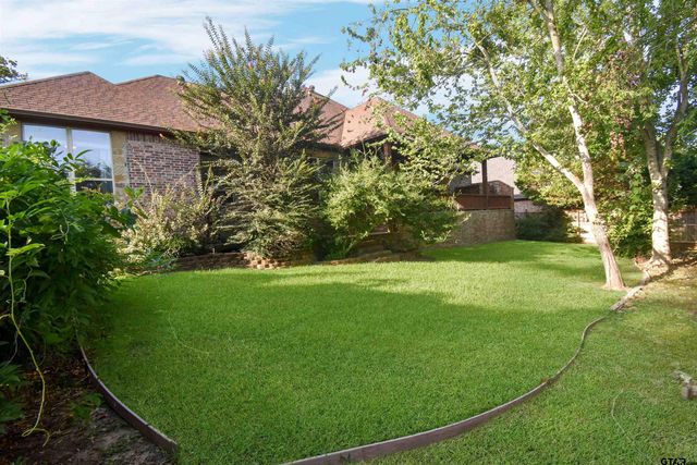1326 Hermitage Ct, Tyler, TX 75703