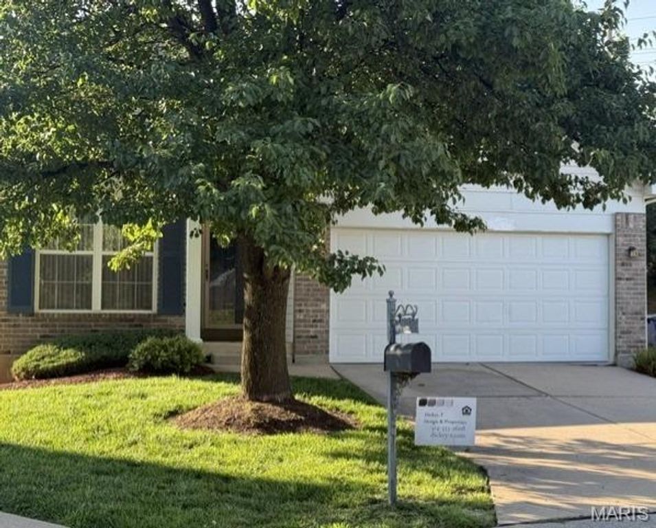 4329 Hollow Brook Court, Florissant, MO 63034