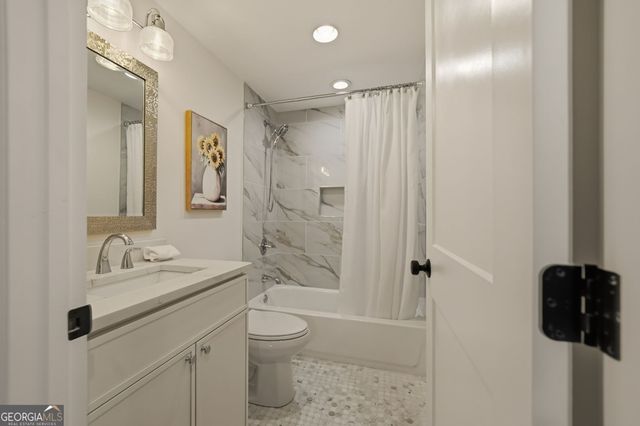 1220 Walnut Ridge, Ellijay, GA 30536