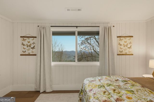 1220 Walnut Ridge, Ellijay, GA 30536