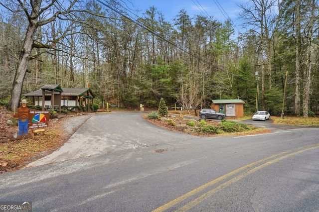 1220 Walnut Ridge, Ellijay, GA 30536