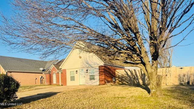 9022 Belmont Drive, Southaven, MS 38671