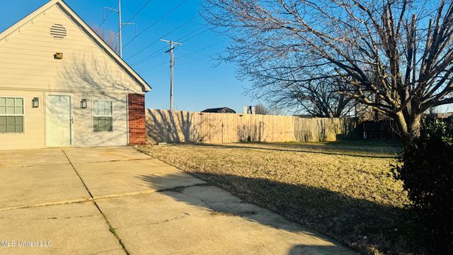 9022 Belmont Drive, Southaven, MS 38671