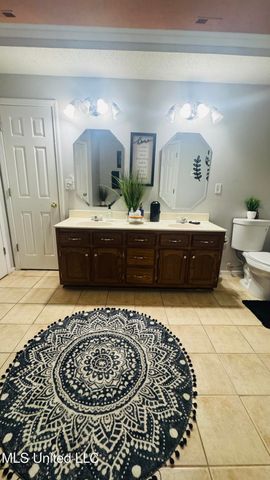 9022 Belmont Drive, Southaven, MS 38671