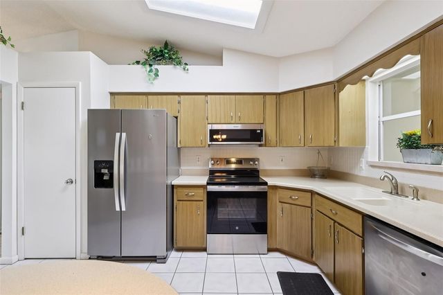 1614 NEW ABBEY AVENUE, Leesburg, FL 34788