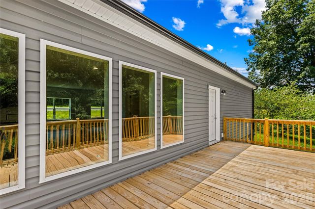 630 Martin Luther King Jr Road, Mocksville, NC 27028