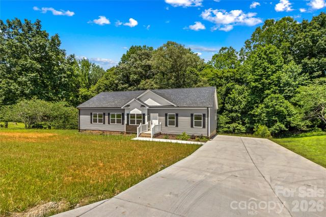 630 Martin Luther King Jr Road, Mocksville, NC 27028