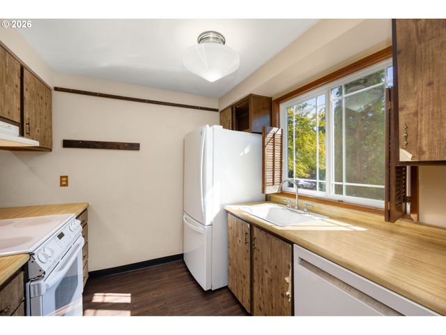 29750 Sw COURTSIDE Dr 5, Wilsonville, OR 97070