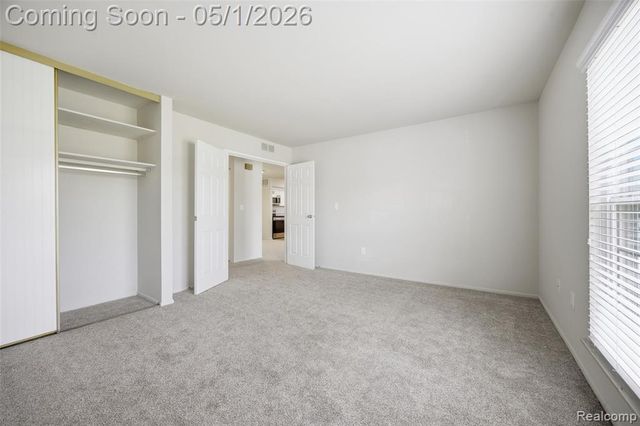 39826 Village Wood Circle, Novi, MI 48375