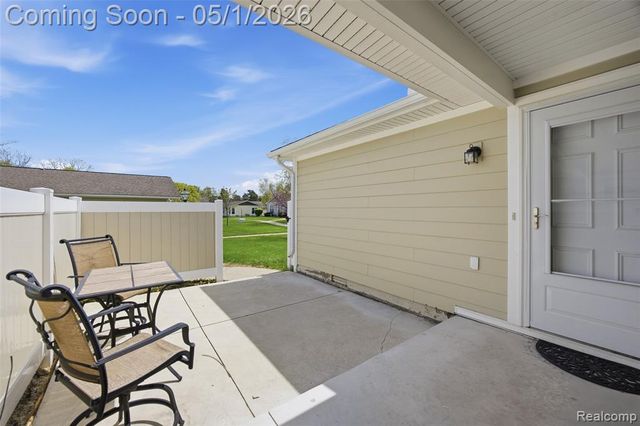 39826 Village Wood Circle, Novi, MI 48375