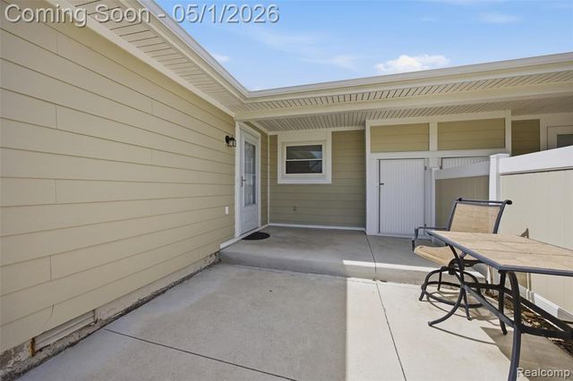 39826 Village Wood Circle, Novi, MI 48375