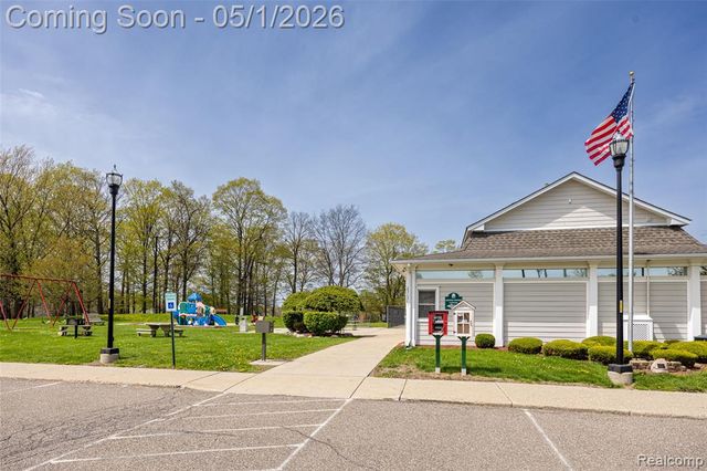 39826 Village Wood Circle, Novi, MI 48375