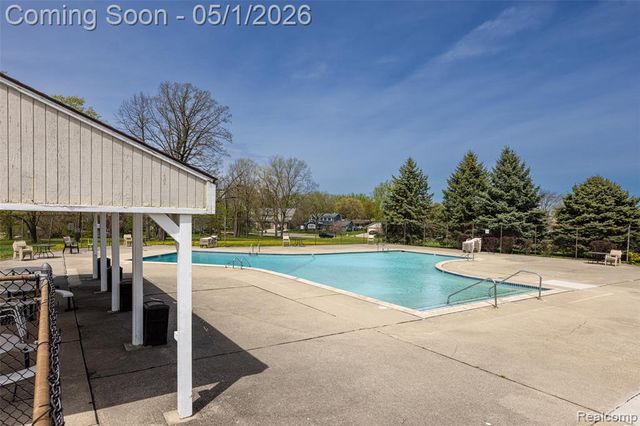 39826 Village Wood Circle, Novi, MI 48375