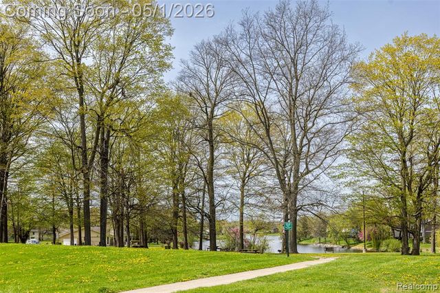 39826 Village Wood Circle, Novi, MI 48375