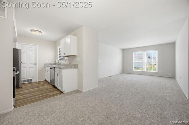 39826 Village Wood Circle, Novi, MI 48375