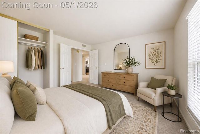 39826 Village Wood Circle, Novi, MI 48375