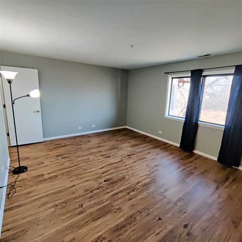 21W581 North Avenue 36, Lombard, IL 60148