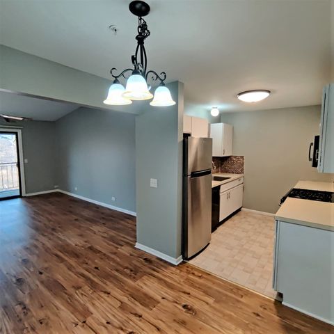 21W581 North Avenue 36, Lombard, IL 60148
