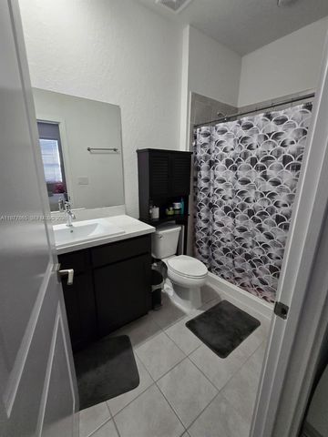 1166 SW 7th Ave, Florida City, FL 33034