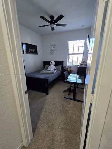 1166 SW 7th Ave, Florida City, FL 33034