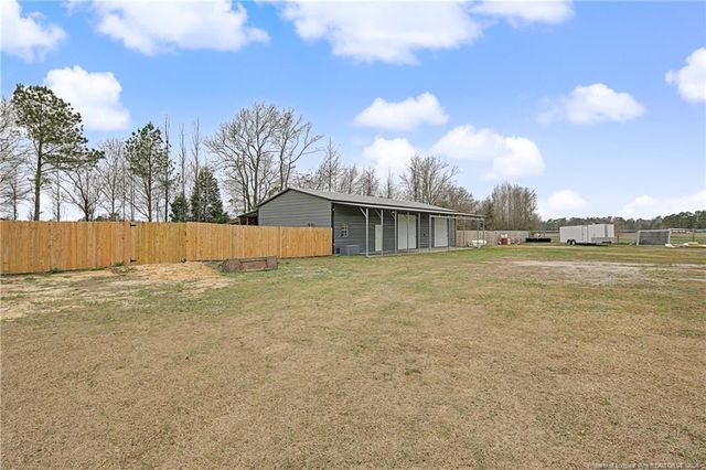 9109 Chickenfoot Road, Saint Pauls, NC 28384