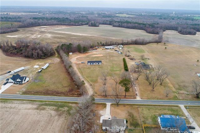9109 Chickenfoot Road, Saint Pauls, NC 28384