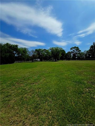 9109 Chickenfoot Road, Saint Pauls, NC 28384