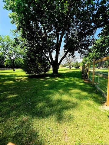 9109 Chickenfoot Road, Saint Pauls, NC 28384